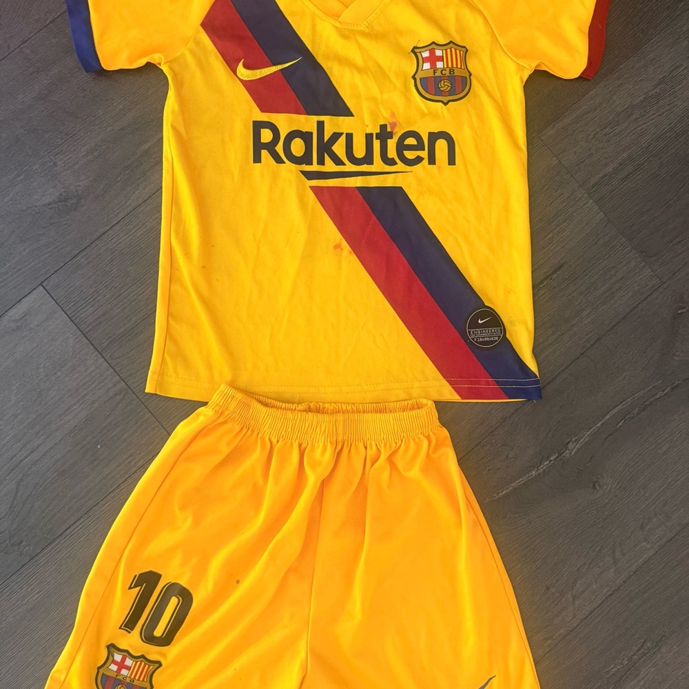 Nike Kids Messi 10 Soccer Jersey Set